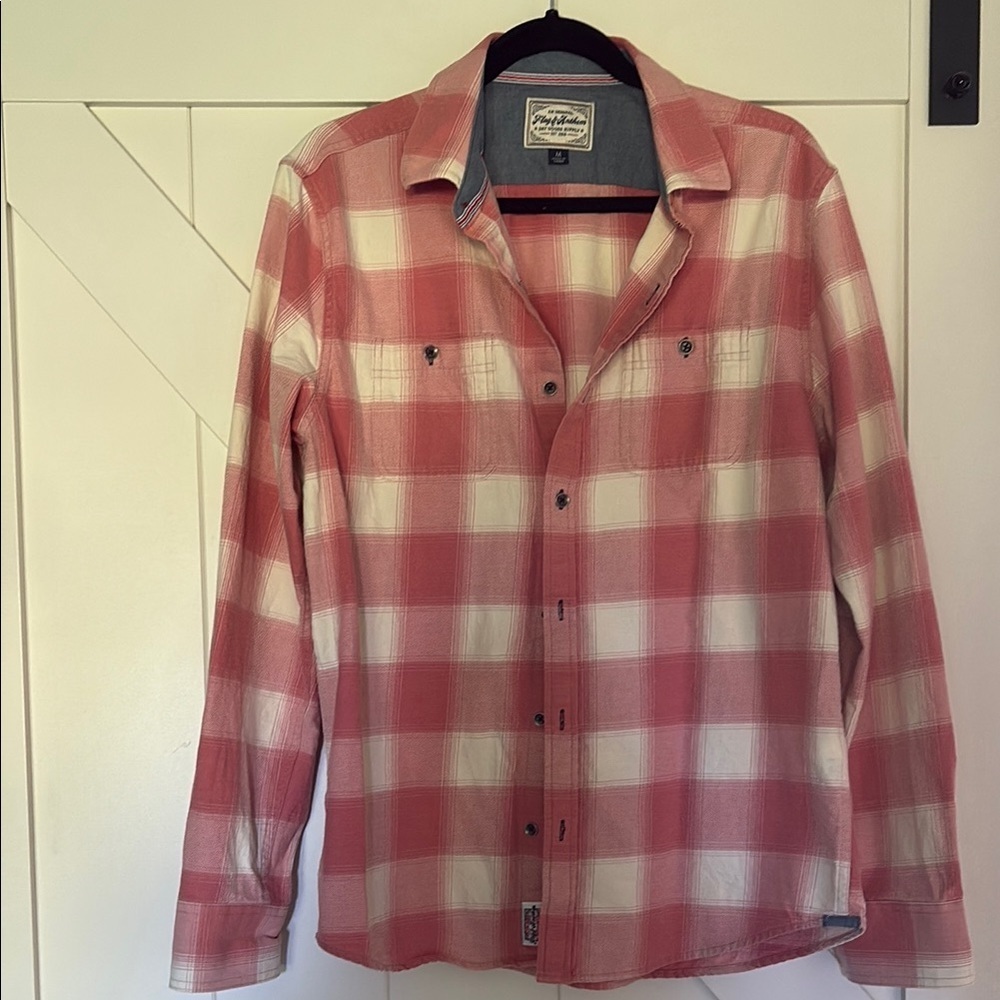 Flag & Anthem Men’s Medium Casual Button Down Shirt with a Buffalo Plaid Pattern - Picture 3 of 10